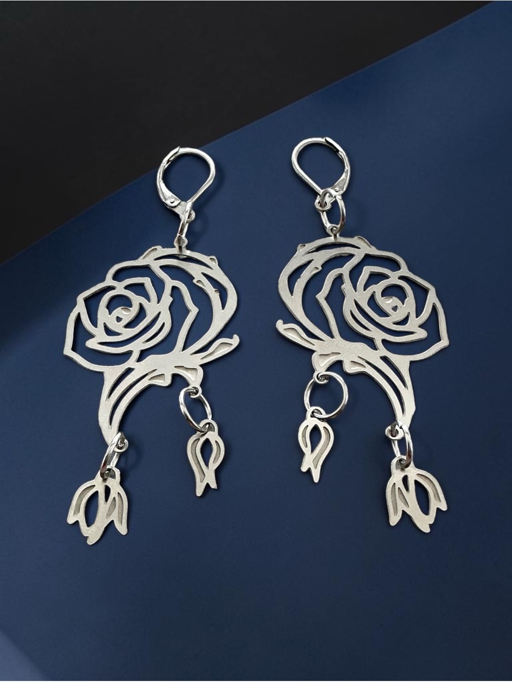 🆕 June Birth Flower (ROSE) Dangle Earrings